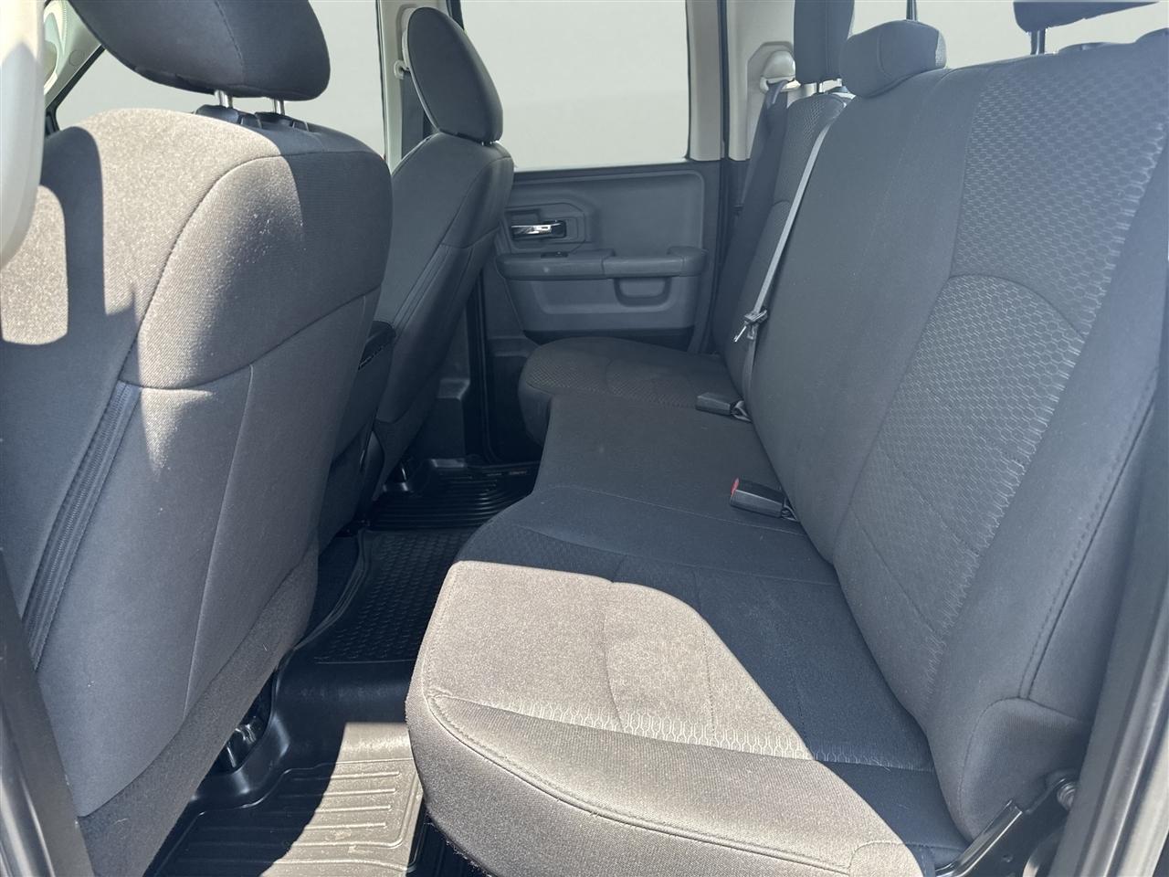 RAM 1500 Classic Warlock 4x4 Quad Cab 6'4" Box 2019