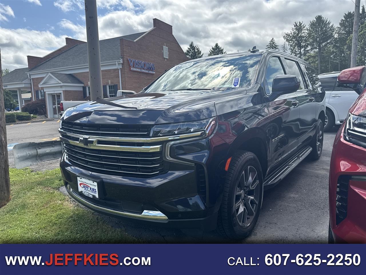 2022 Chevrolet Suburban 4WD 4dr LT