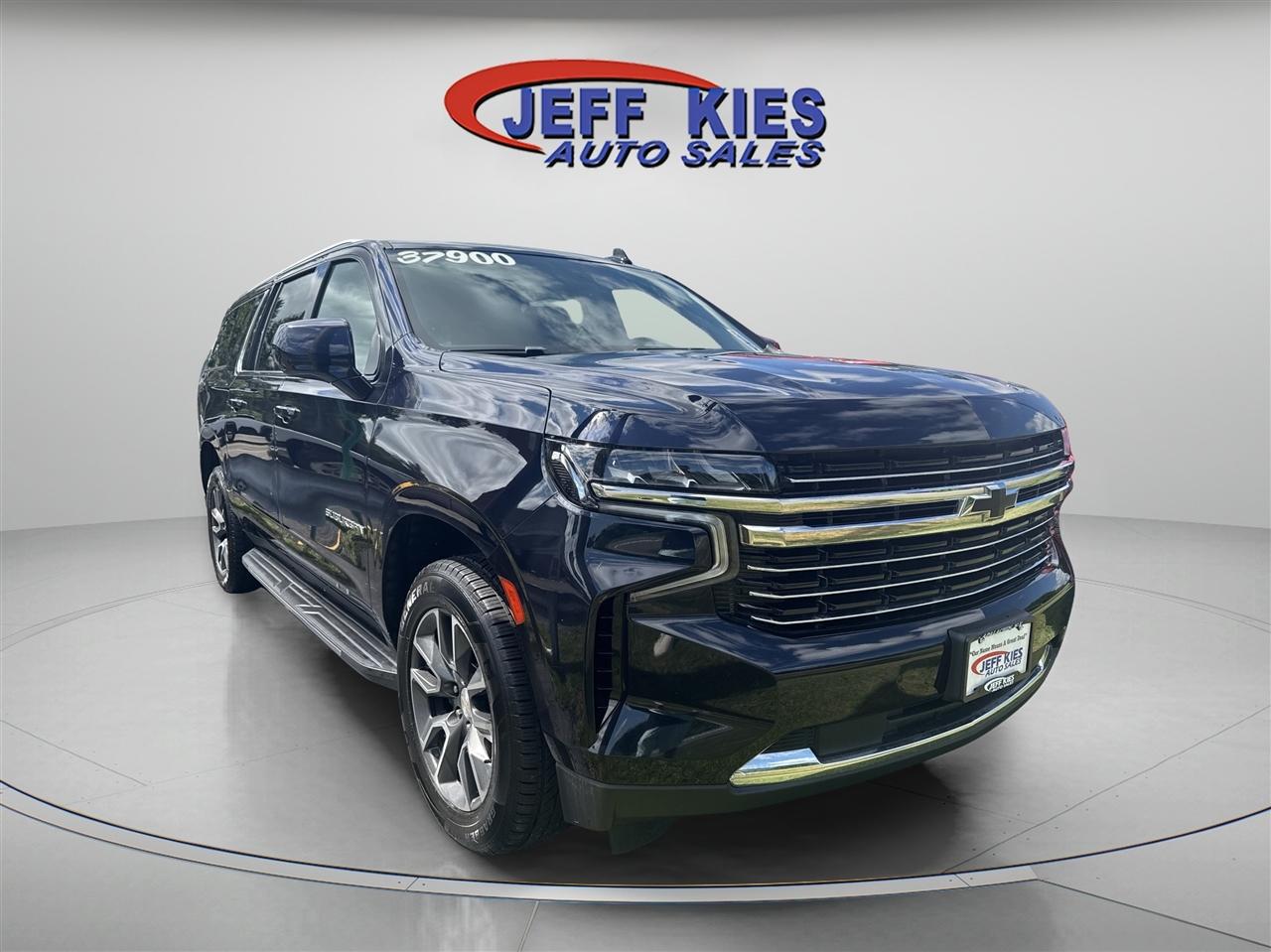 Chevrolet Suburban 4WD 4dr LT 2022