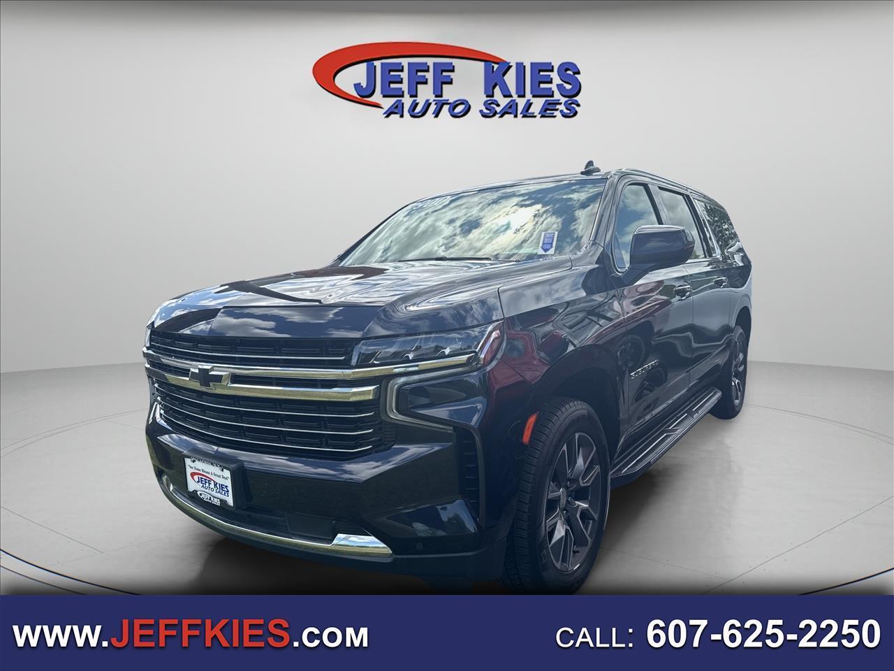 2022 Chevrolet Suburban 4WD 4dr LT