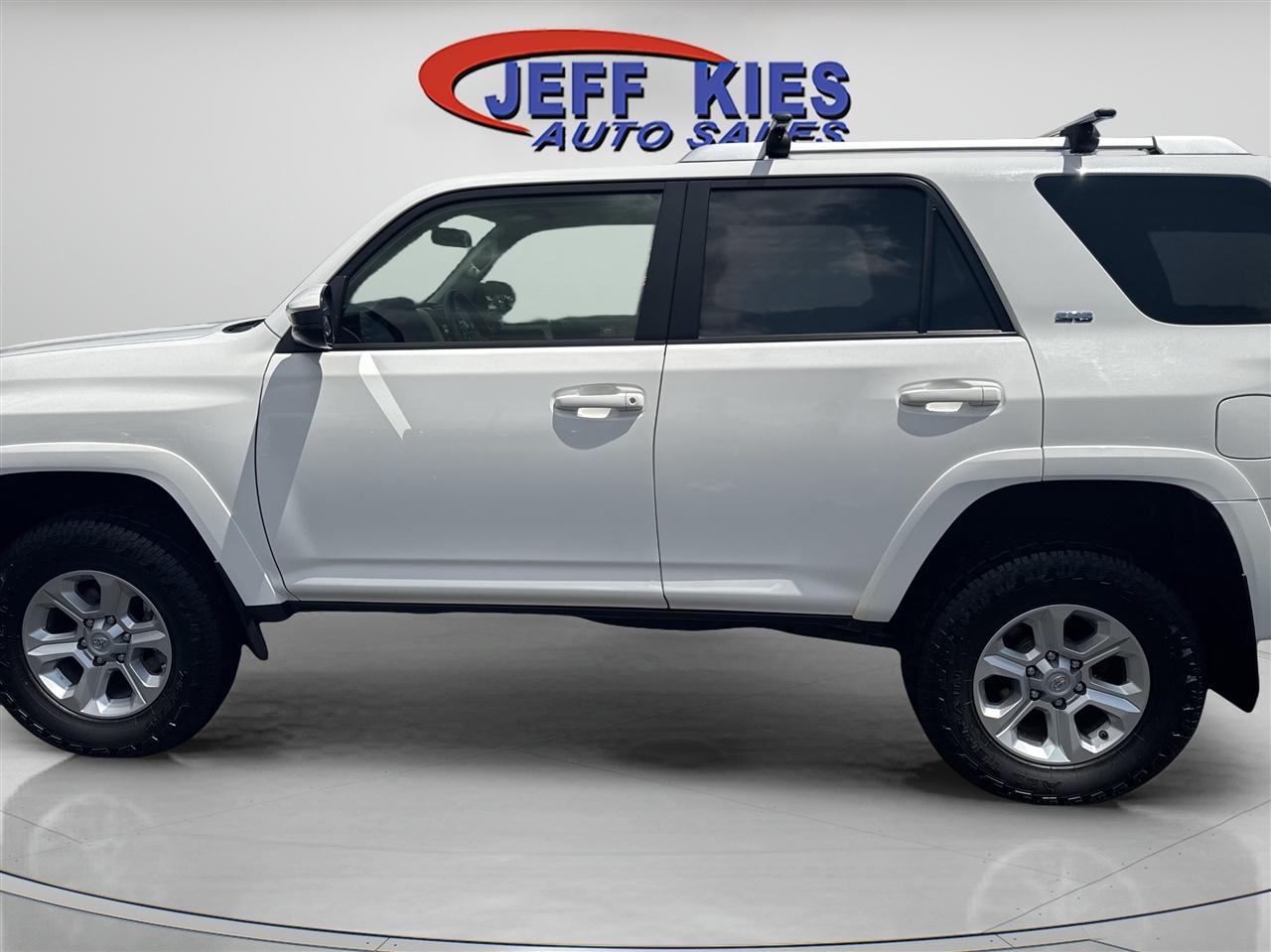 Toyota 4Runner TRD Off Road Premium 4WD (Natl) 2018