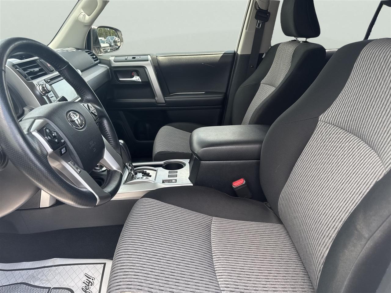 Toyota 4Runner TRD Off Road Premium 4WD (Natl) 2018
