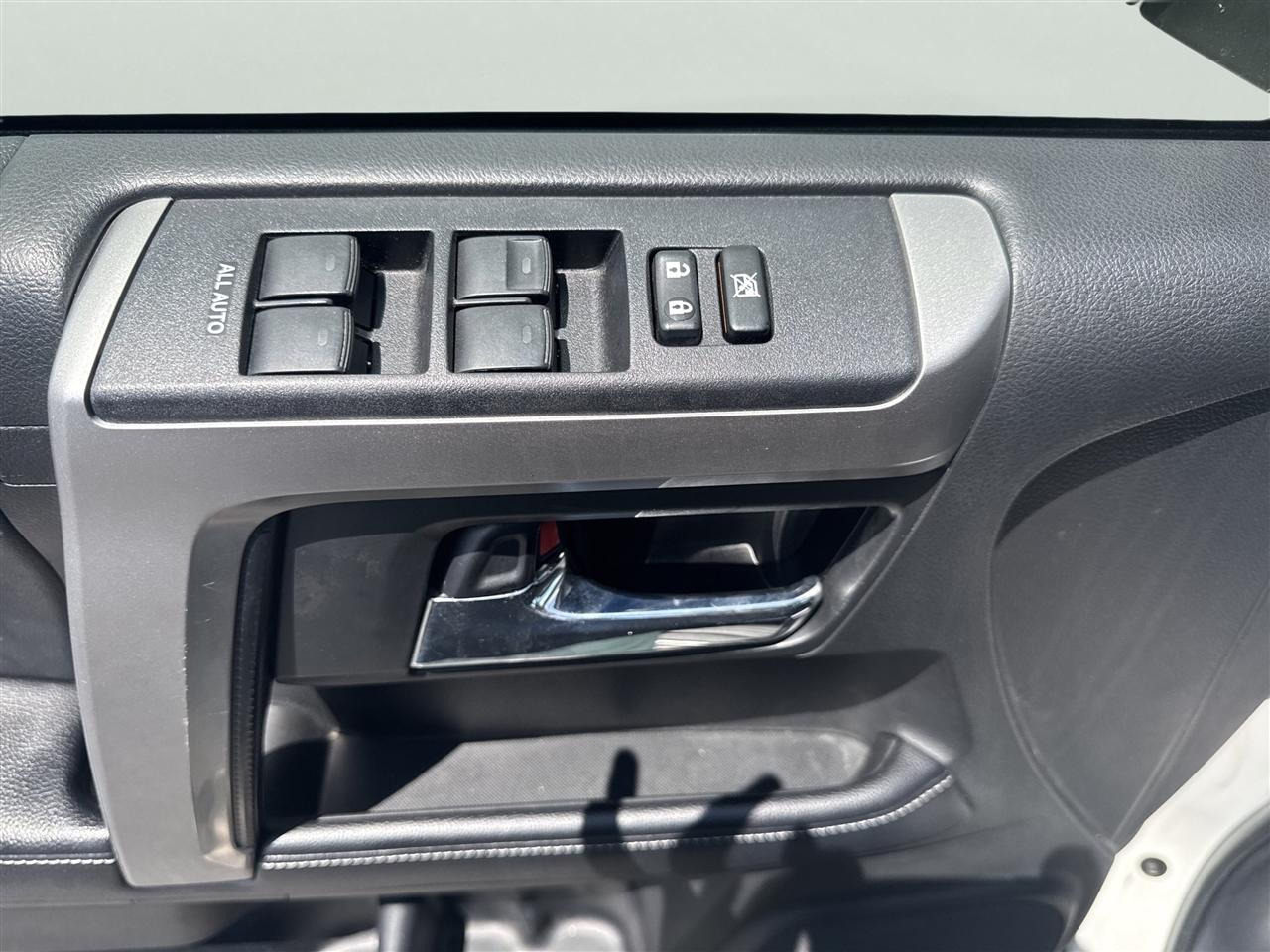 Toyota 4Runner TRD Off Road Premium 4WD (Natl) 2018