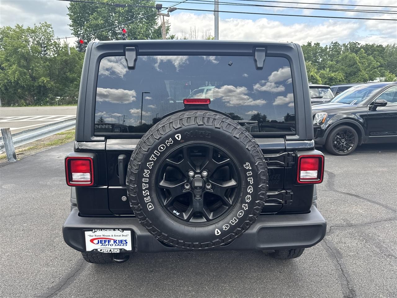 Jeep Wrangler Unlimited Willys Sport 4x4 2021