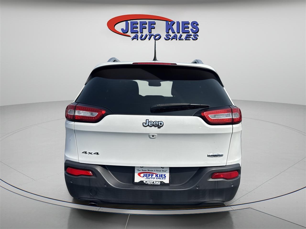 Jeep Cherokee 4WD 4dr Latitude 2016