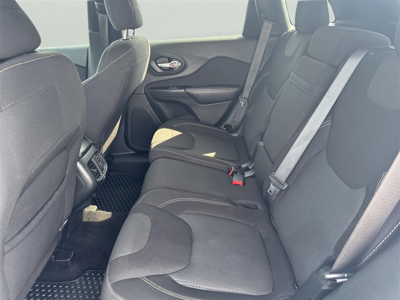 Jeep Cherokee 4WD 4dr Latitude 2016