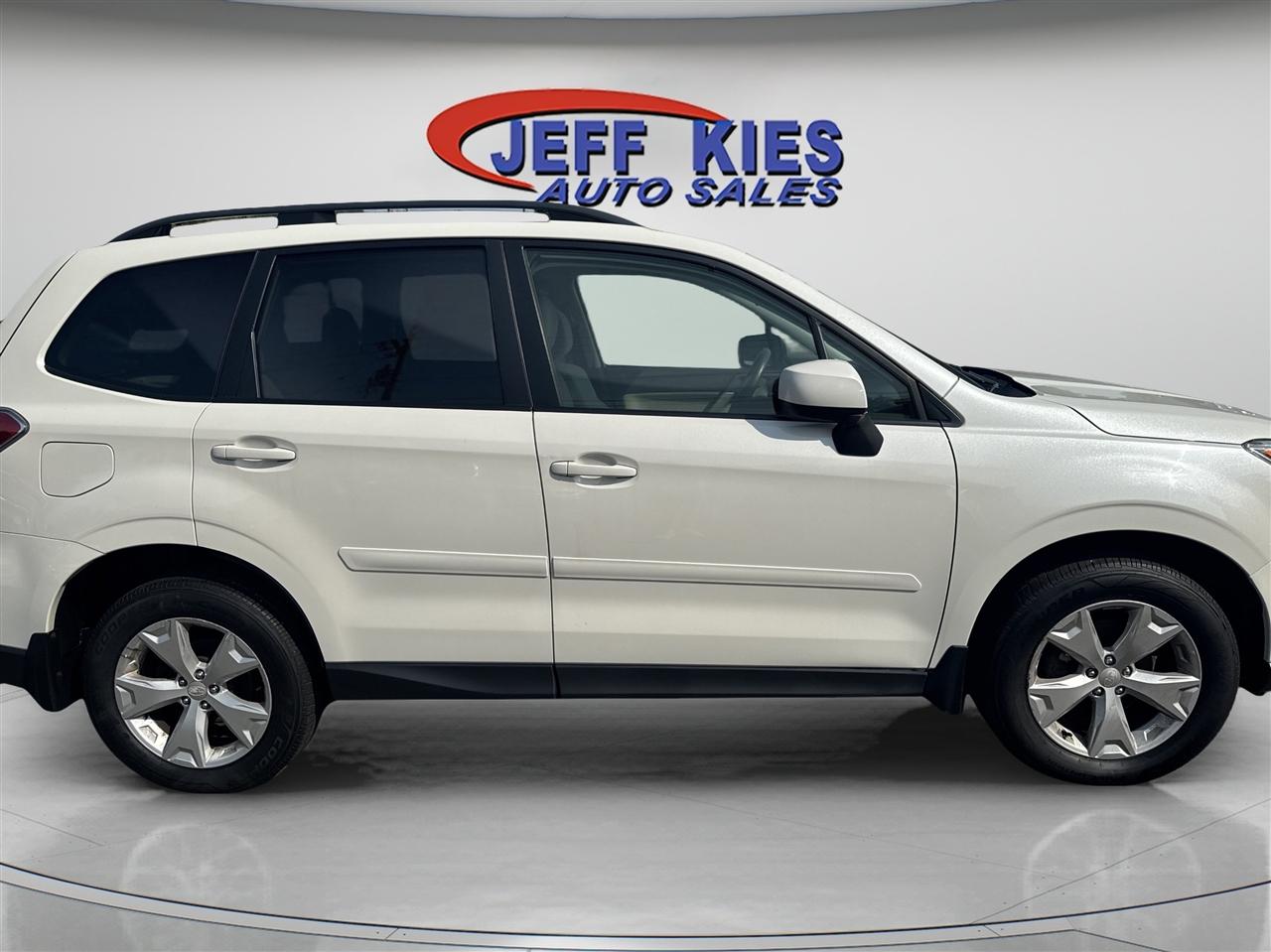 Subaru Forester 4dr CVT 2.5i Premium PZEV 2016