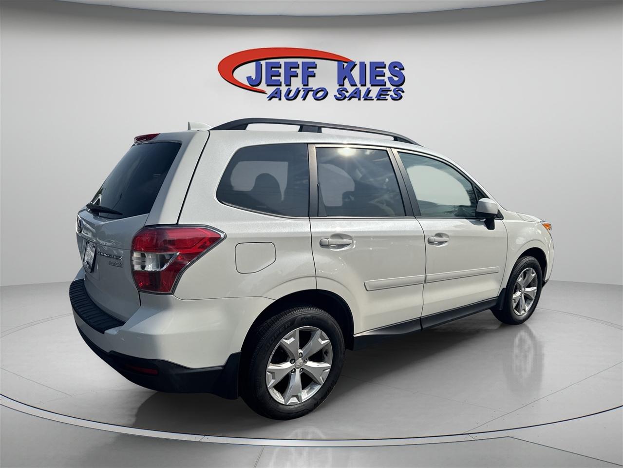 Subaru Forester 4dr CVT 2.5i Premium PZEV 2016