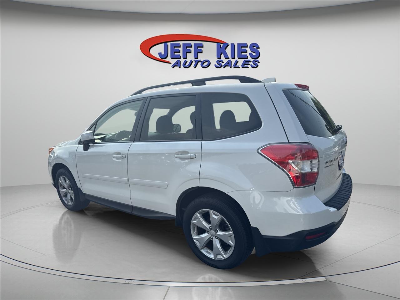 Subaru Forester 4dr CVT 2.5i Premium PZEV 2016