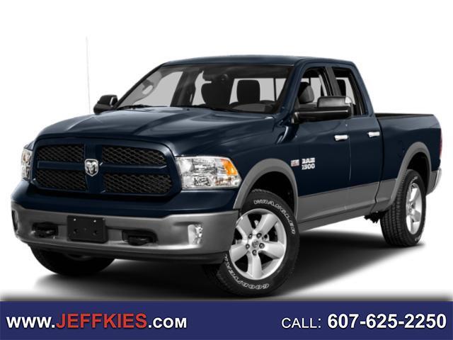RAM 1500 4WD Quad Cab 140.5" Big Horn 2015