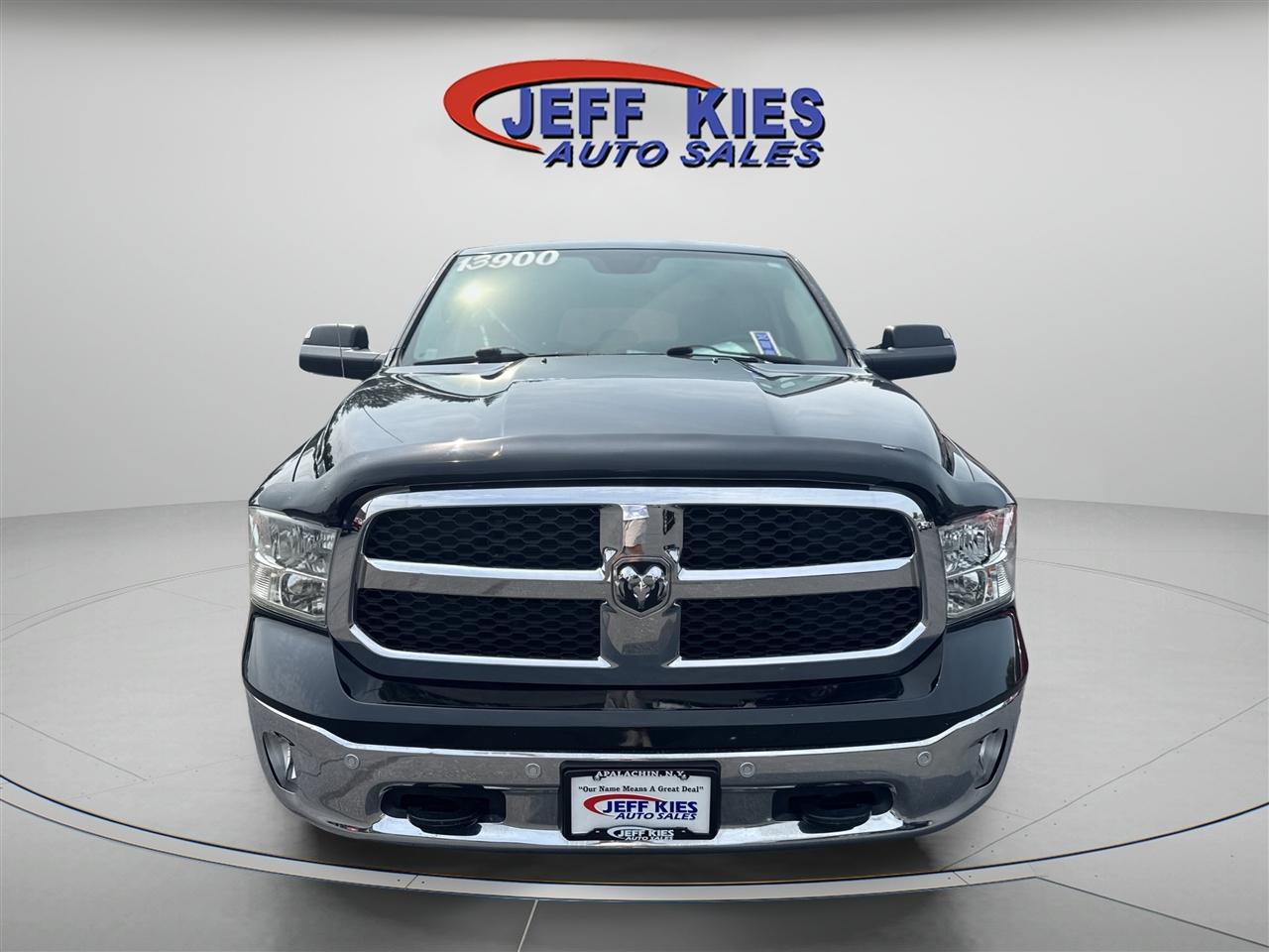 RAM 1500 4WD Quad Cab 140.5" Big Horn 2015