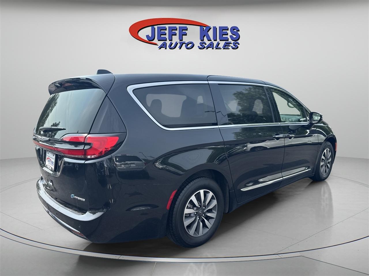 Chrysler Pacifica Hybrid Limited FWD 2023