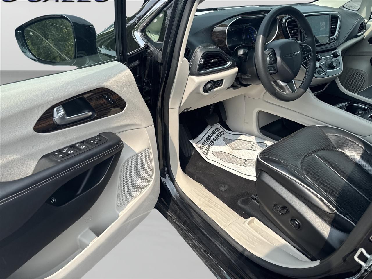 Chrysler Pacifica Hybrid Limited FWD 2023