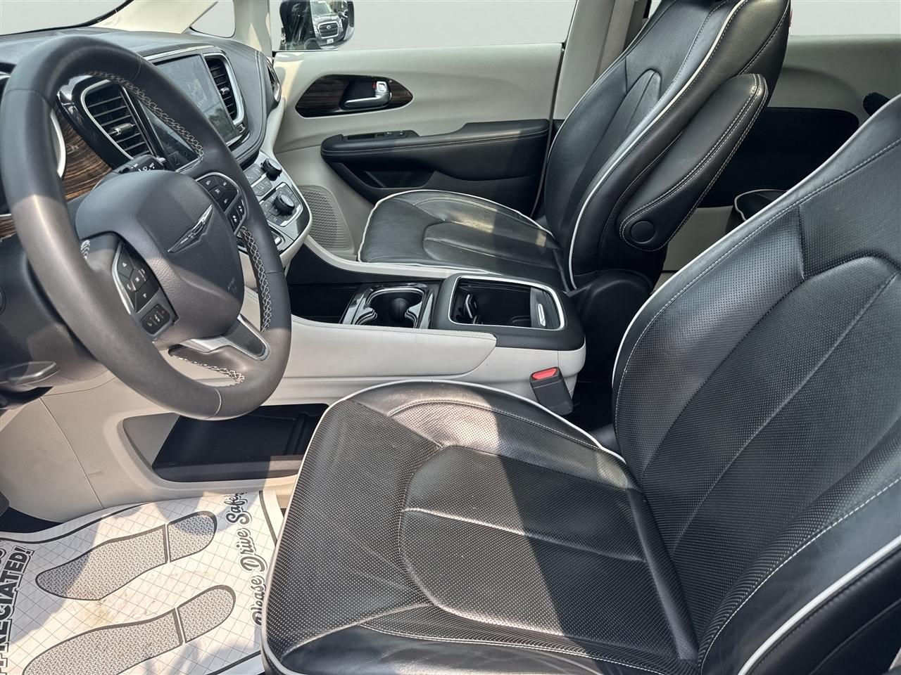 Chrysler Pacifica Hybrid Limited FWD 2023