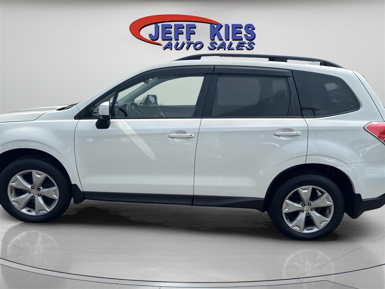 Subaru Forester 4dr CVT 2.5i Premium PZEV 2016