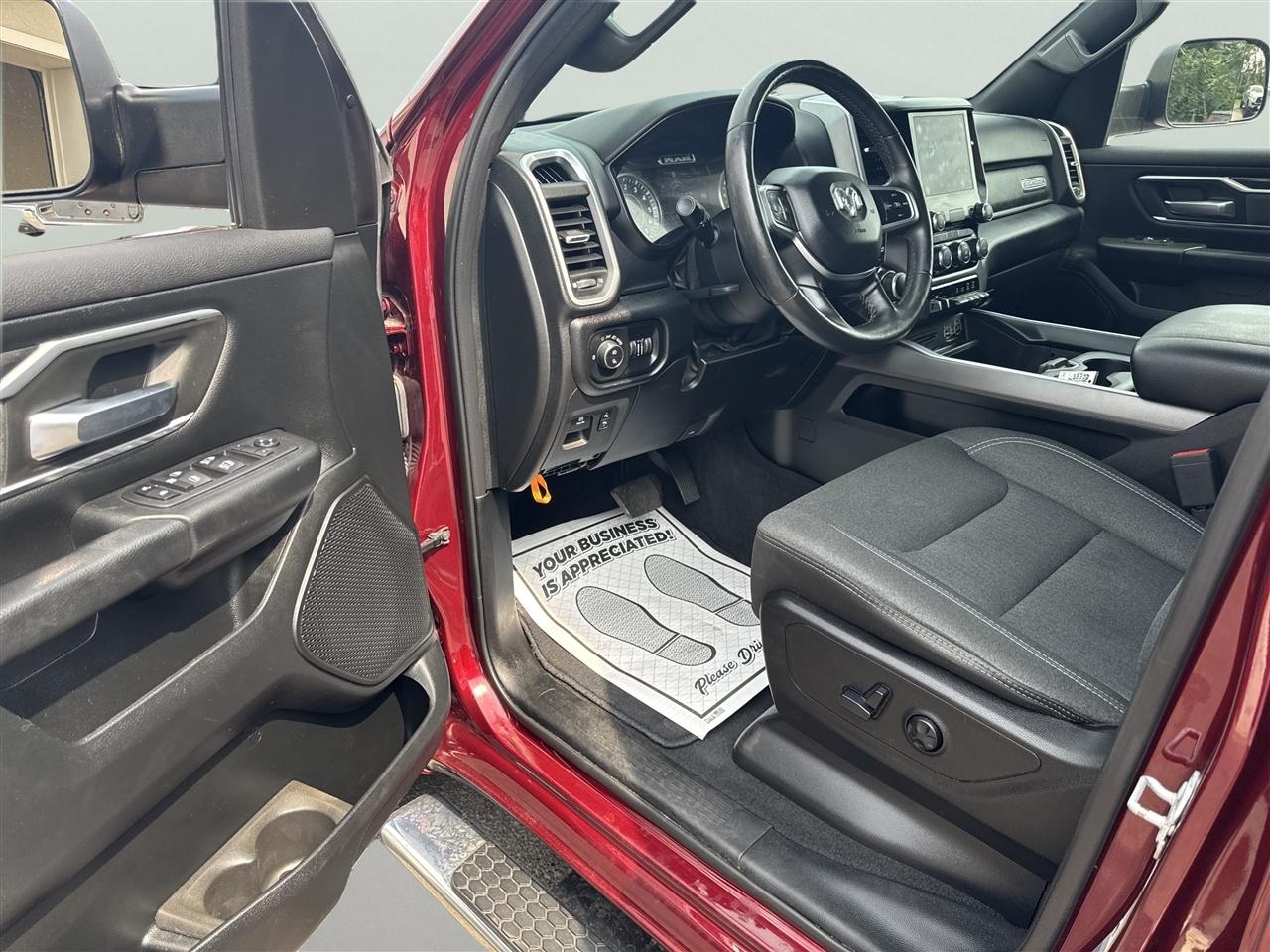 RAM 1500 Big Horn/Lone Star 4x4 Crew Cab 6'4" Box 2019