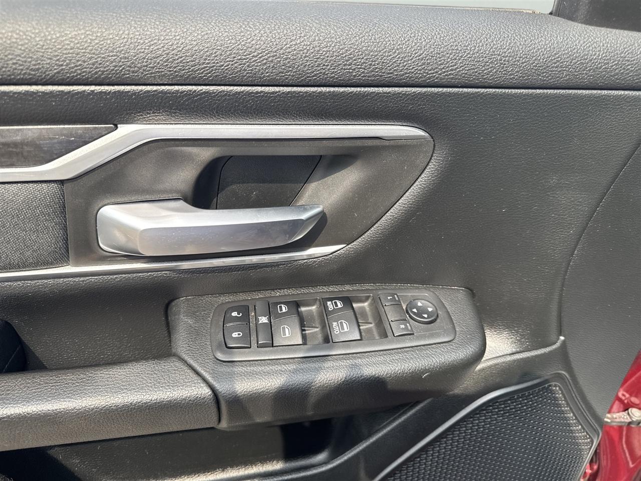 RAM 1500 Big Horn/Lone Star 4x4 Crew Cab 6'4" Box 2019