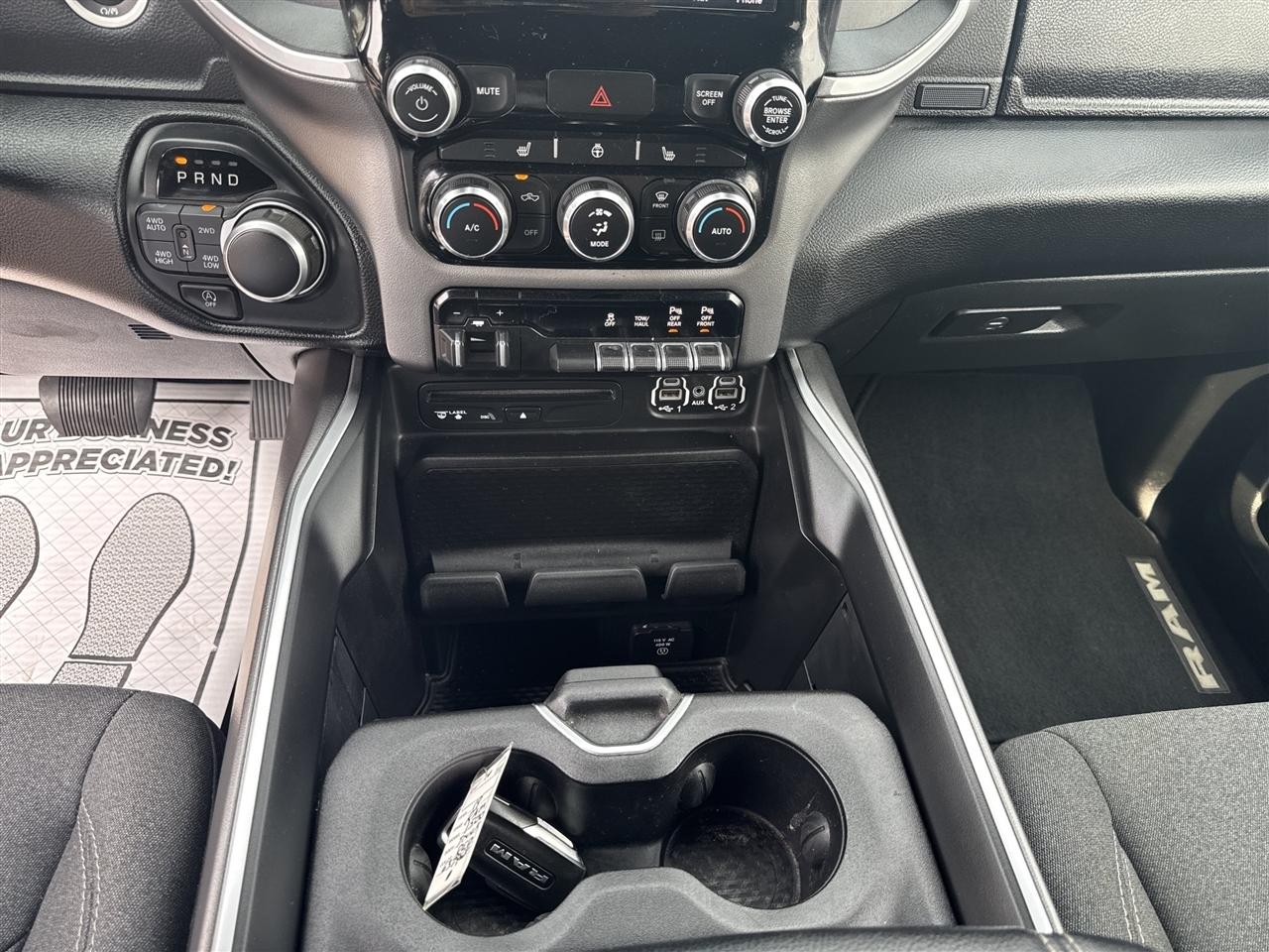 RAM 1500 Big Horn/Lone Star 4x4 Crew Cab 6'4" Box 2019
