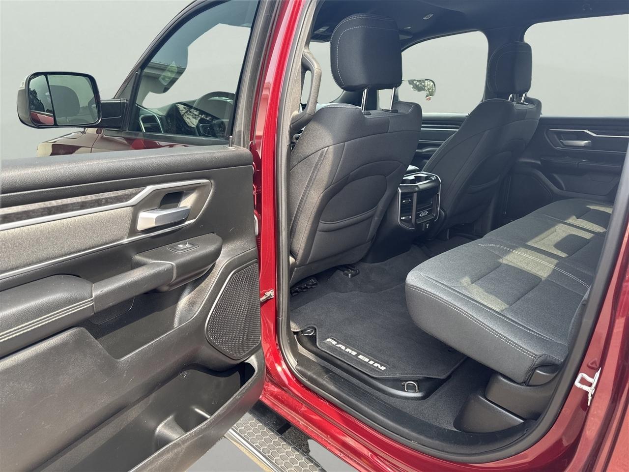 RAM 1500 Big Horn/Lone Star 4x4 Crew Cab 6'4" Box 2019