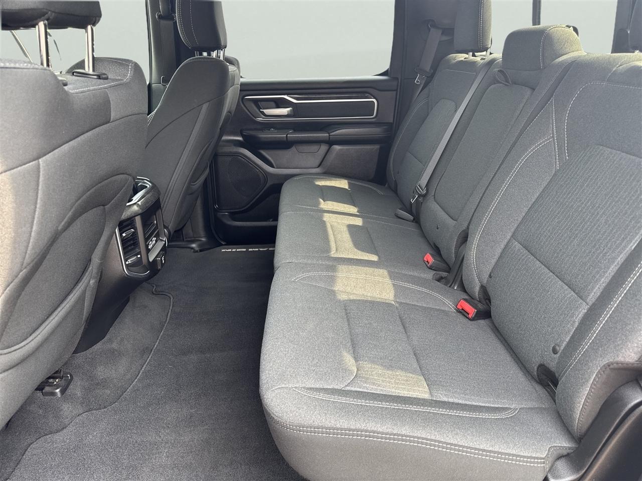 RAM 1500 Big Horn/Lone Star 4x4 Crew Cab 6'4" Box 2019