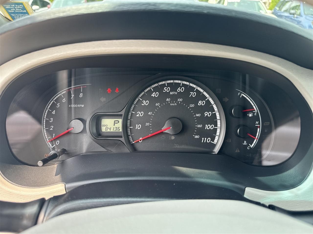 Toyota Sienna 5dr 8-Pass Van V6 LE FWD (Natl) 2014