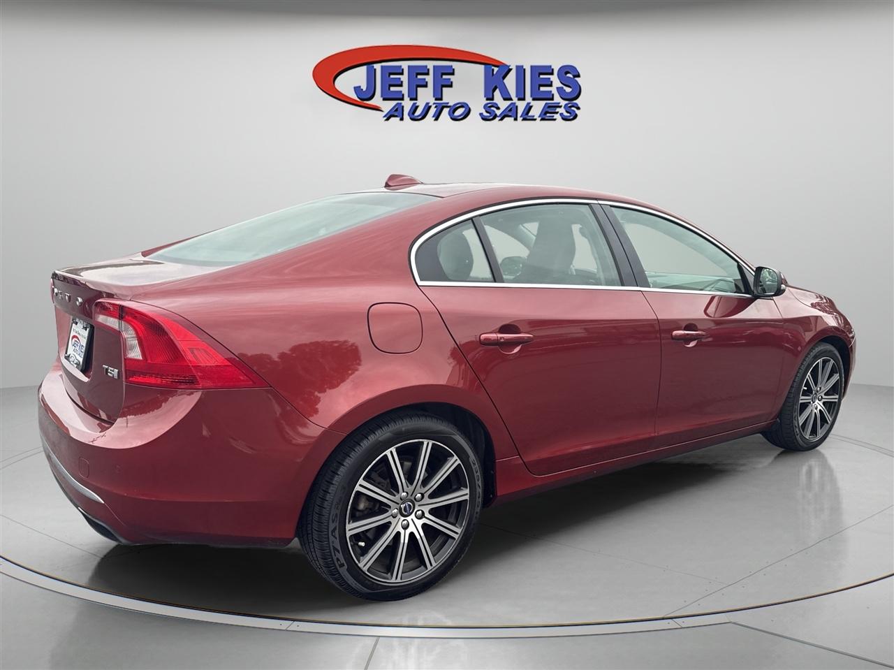 Volvo S60 Inscription 4dr Sdn T5 Drive-E Platinum FWD 2016