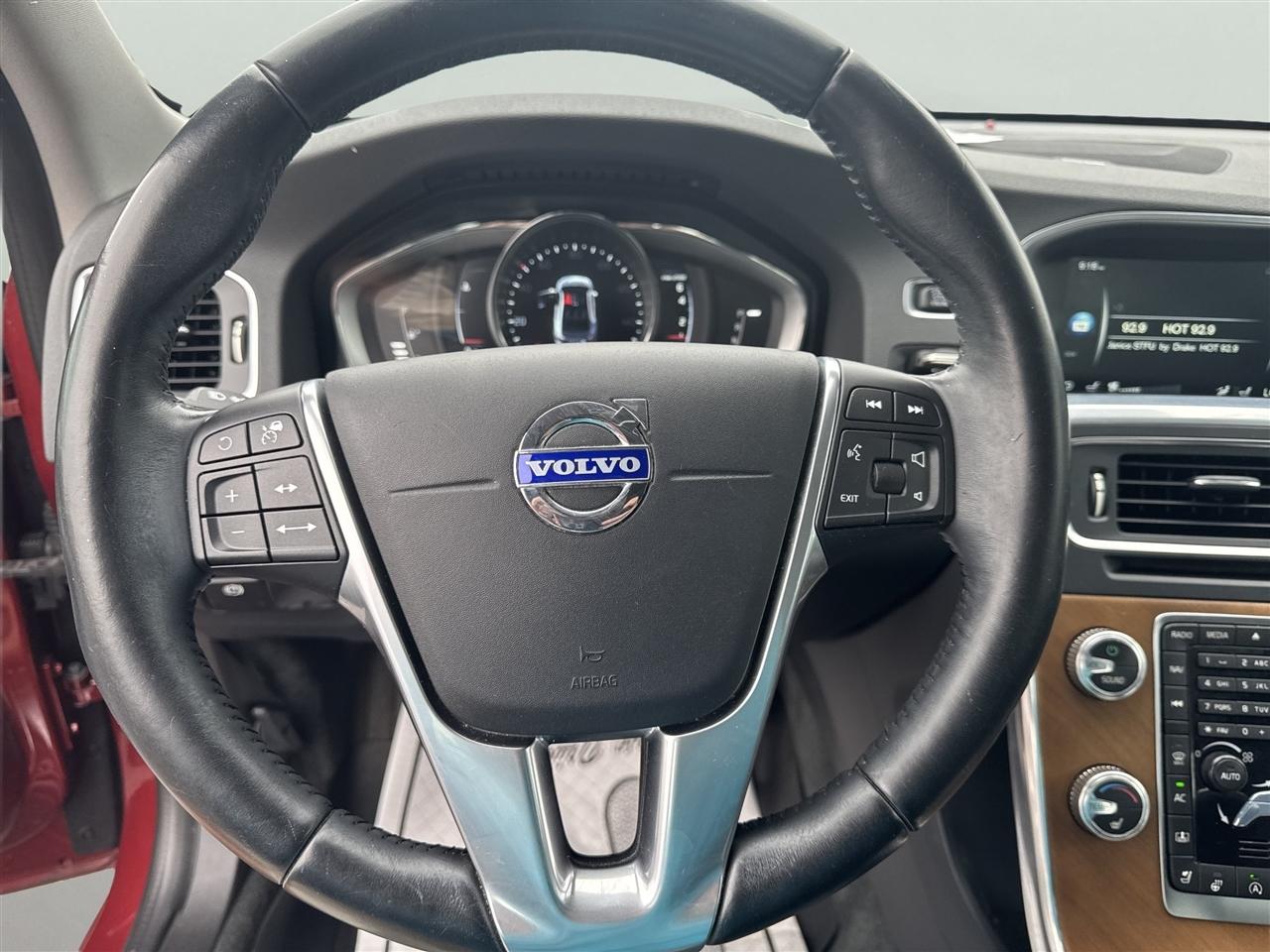 Volvo S60 Inscription 4dr Sdn T5 Drive-E Platinum FWD 2016