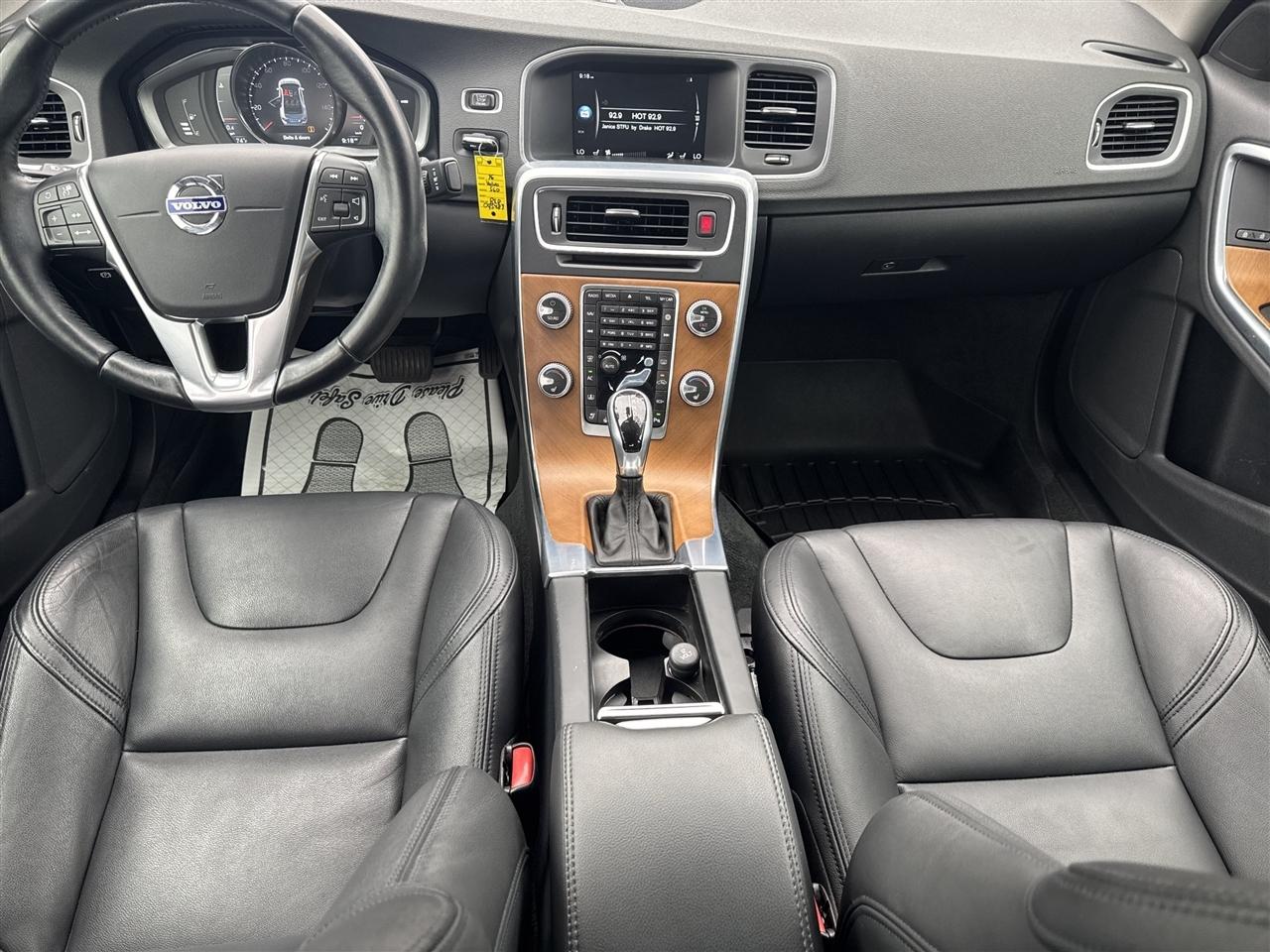 Volvo S60 Inscription 4dr Sdn T5 Drive-E Platinum FWD 2016