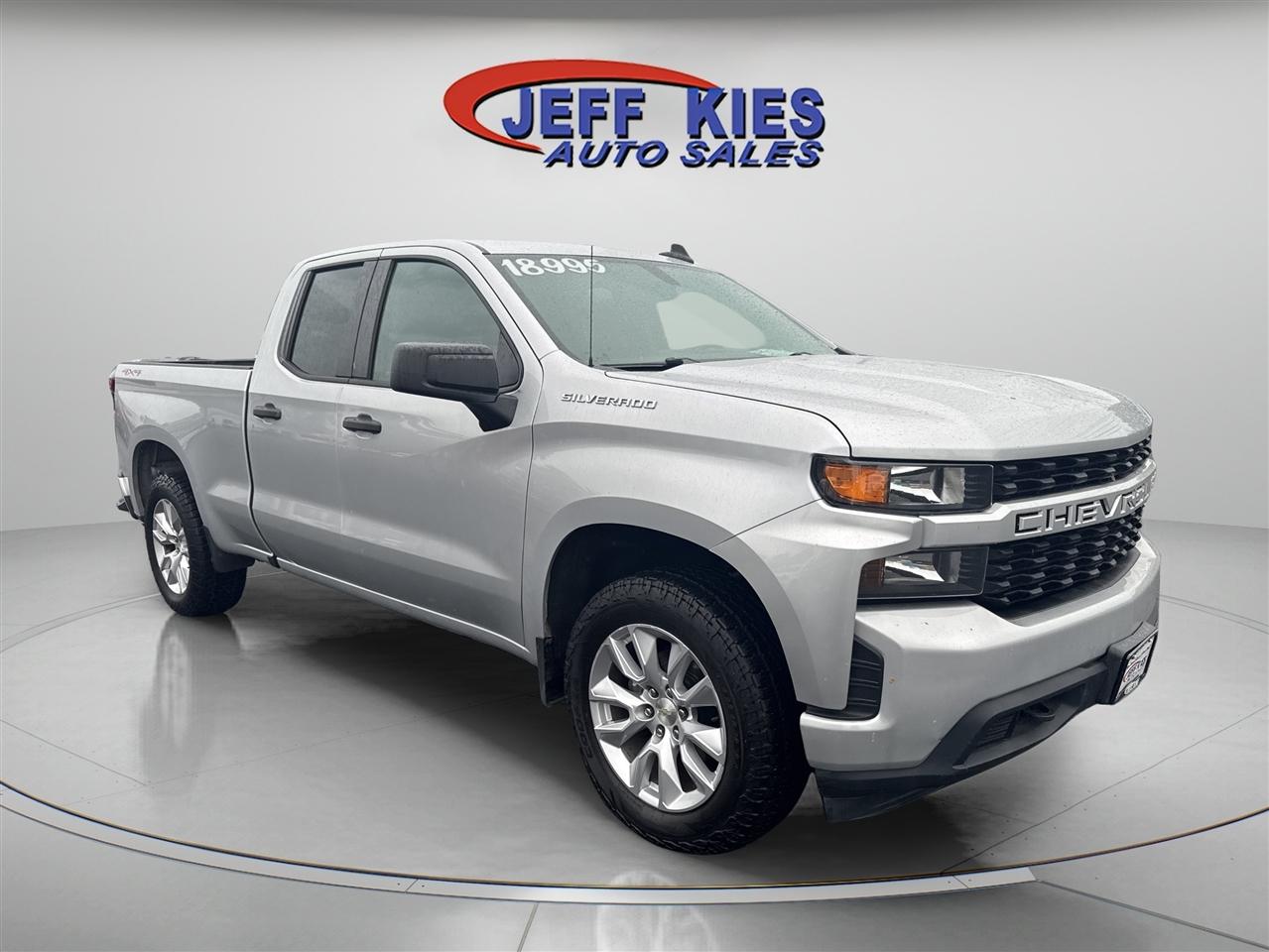 Chevrolet Silverado 1500 4WD Double Cab 147" Custom 2020