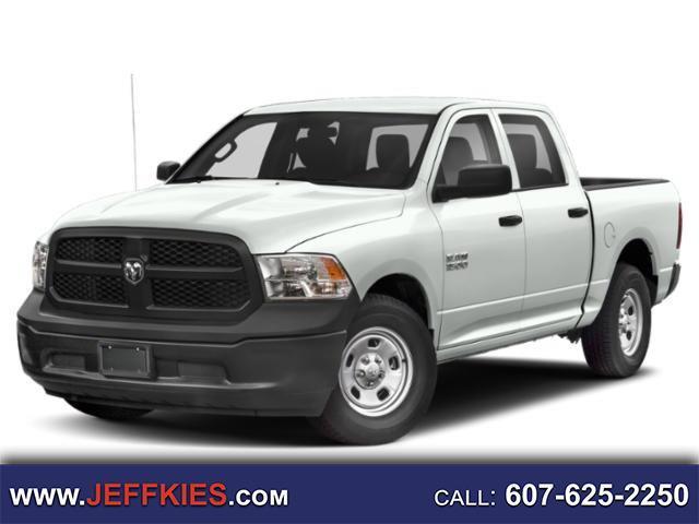 RAM 1500 Tradesman 4x4 Crew Cab 6'4" Box 2018