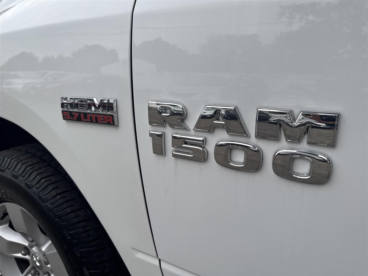 RAM 1500 Tradesman 4x4 Crew Cab 6'4" Box 2018