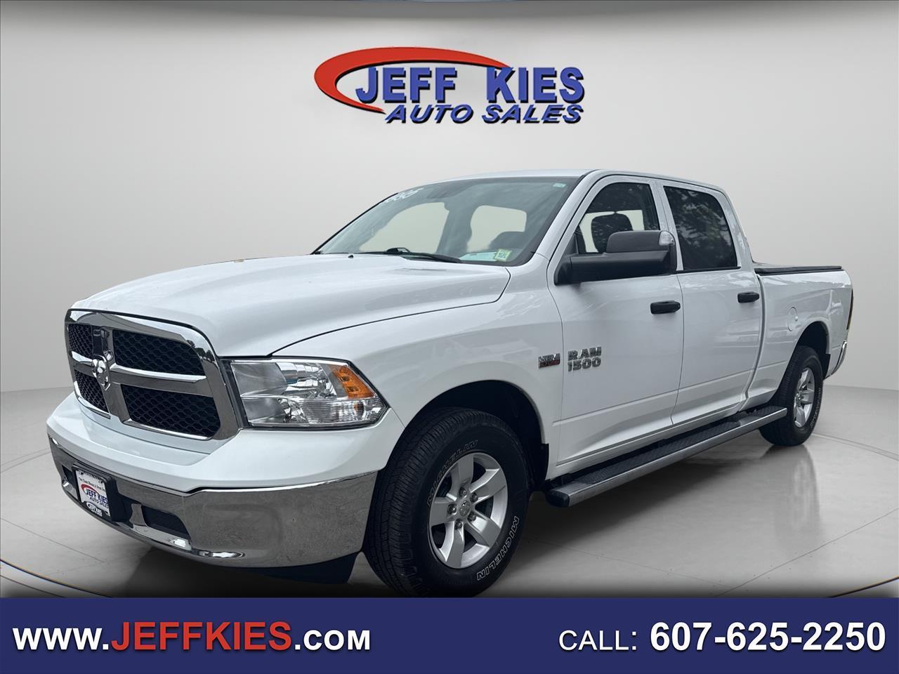 2018 RAM 1500 Tradesman 4x4 Crew Cab 6'4" Box