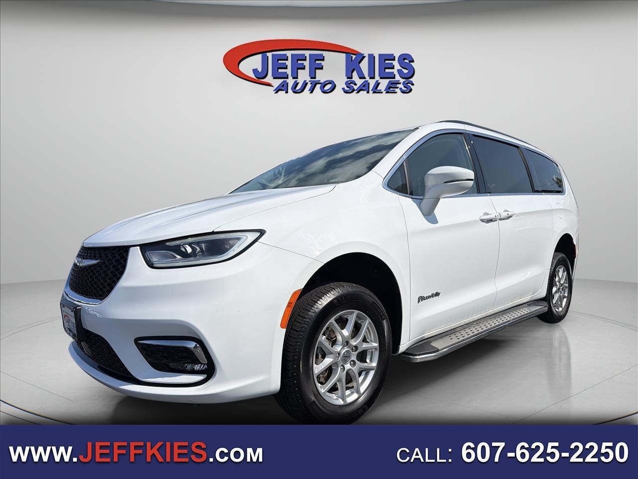 2022 Chrysler Pacifica Touring L FWD