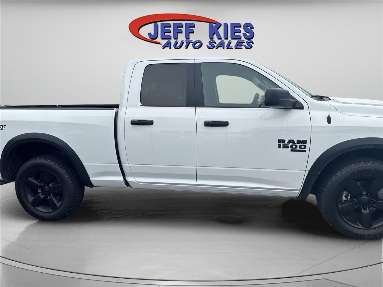 RAM 1500 Classic Warlock 4x4 Quad Cab 6'4" Box 2020