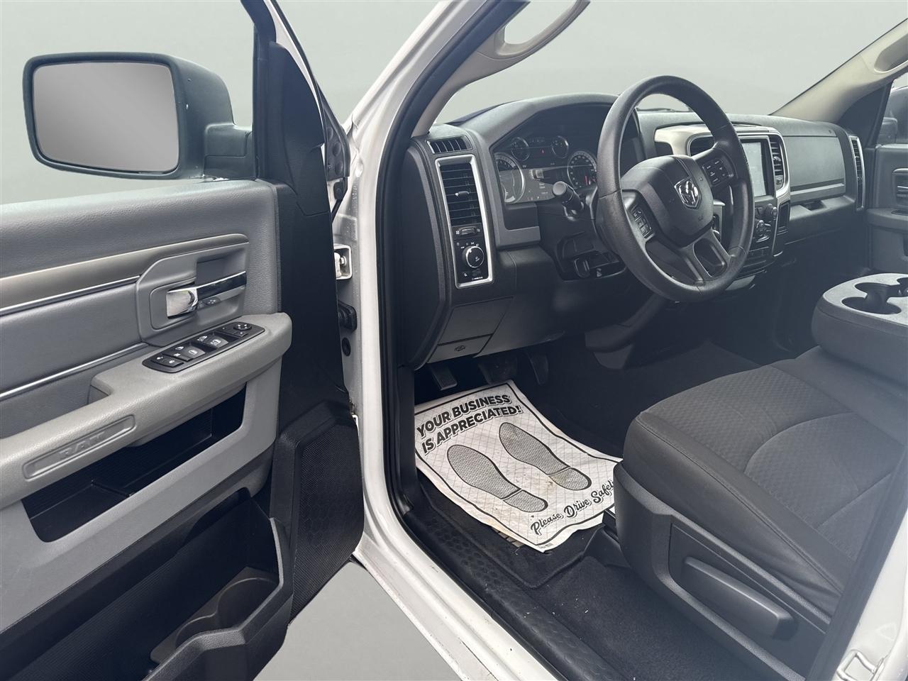 RAM 1500 Classic Warlock 4x4 Quad Cab 6'4" Box 2020