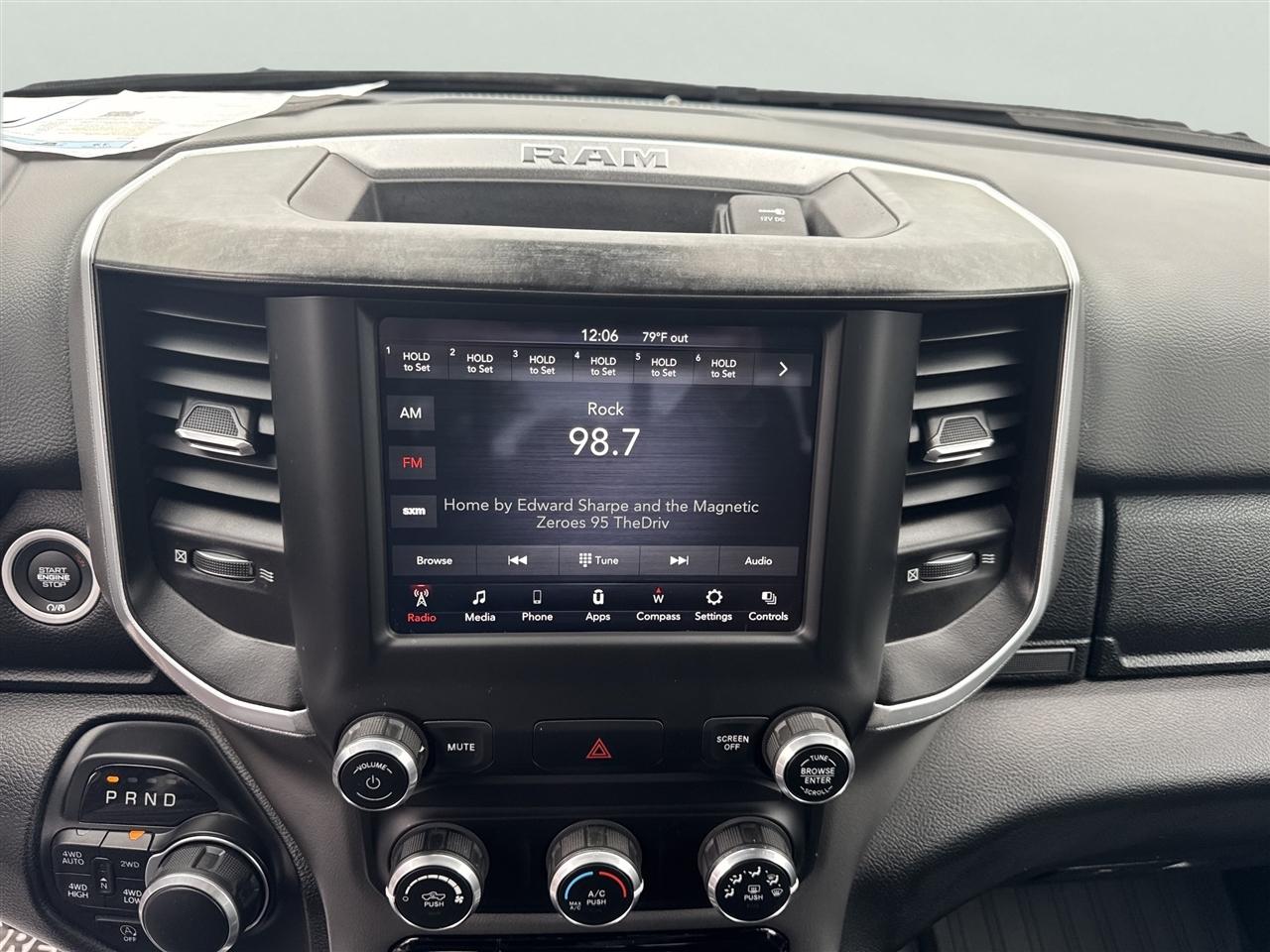 RAM 1500 Big Horn/Lone Star 4x4 Crew Cab 5'7" Box 2019