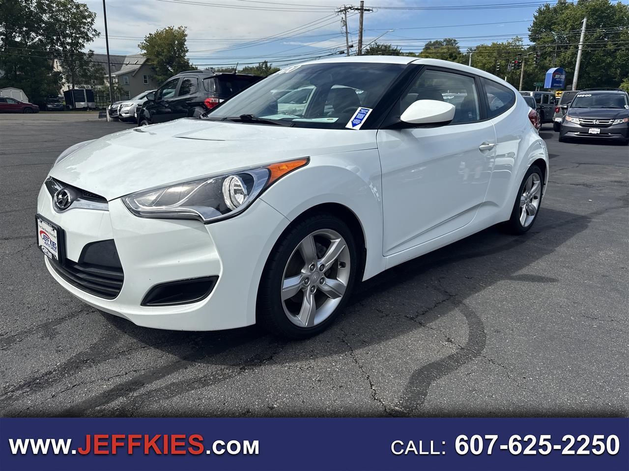 2012 Hyundai Veloster 3dr Cpe Man w/Gray Int