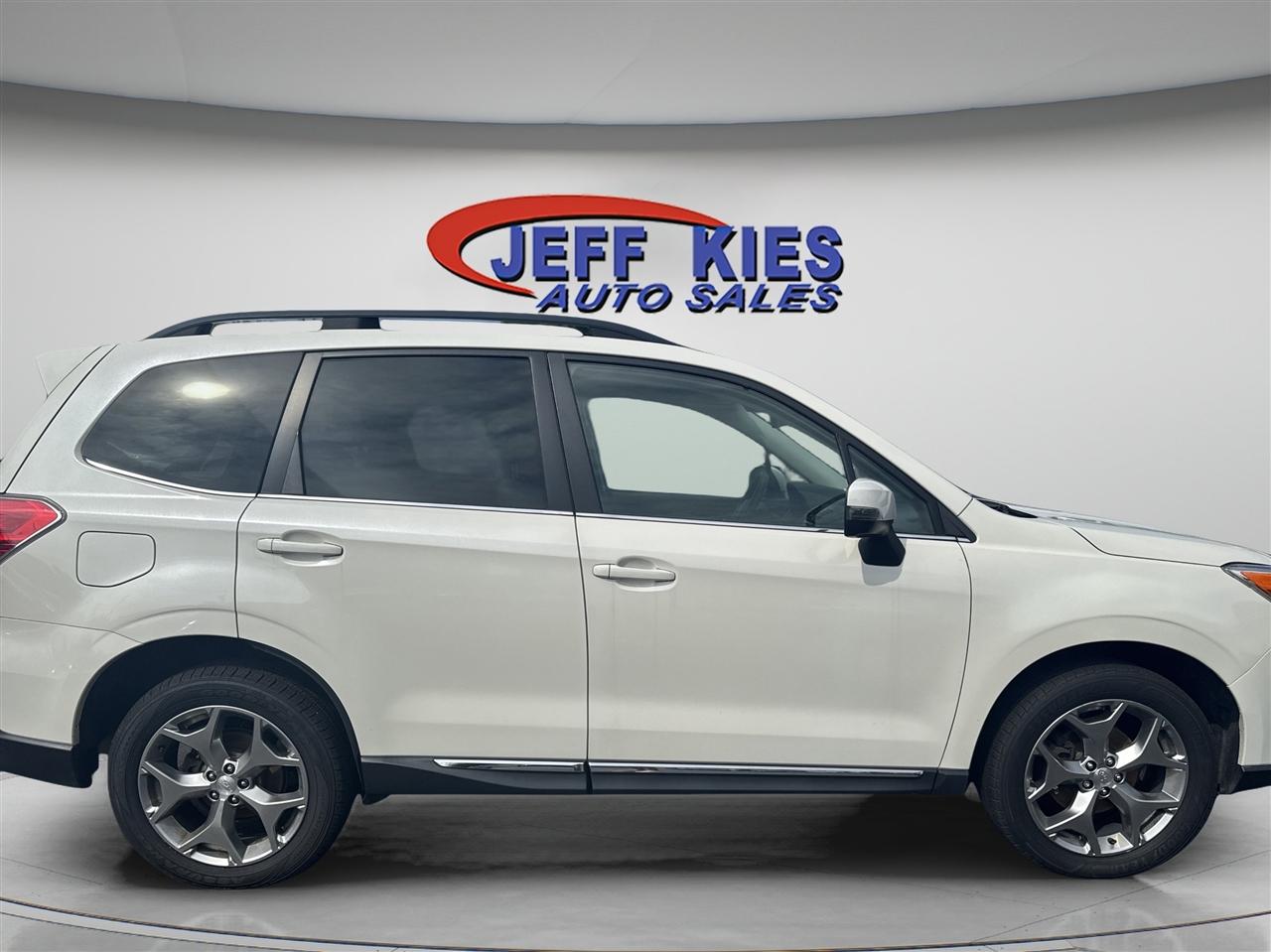 Subaru Forester 4dr CVT 2.5i Touring PZEV 2016