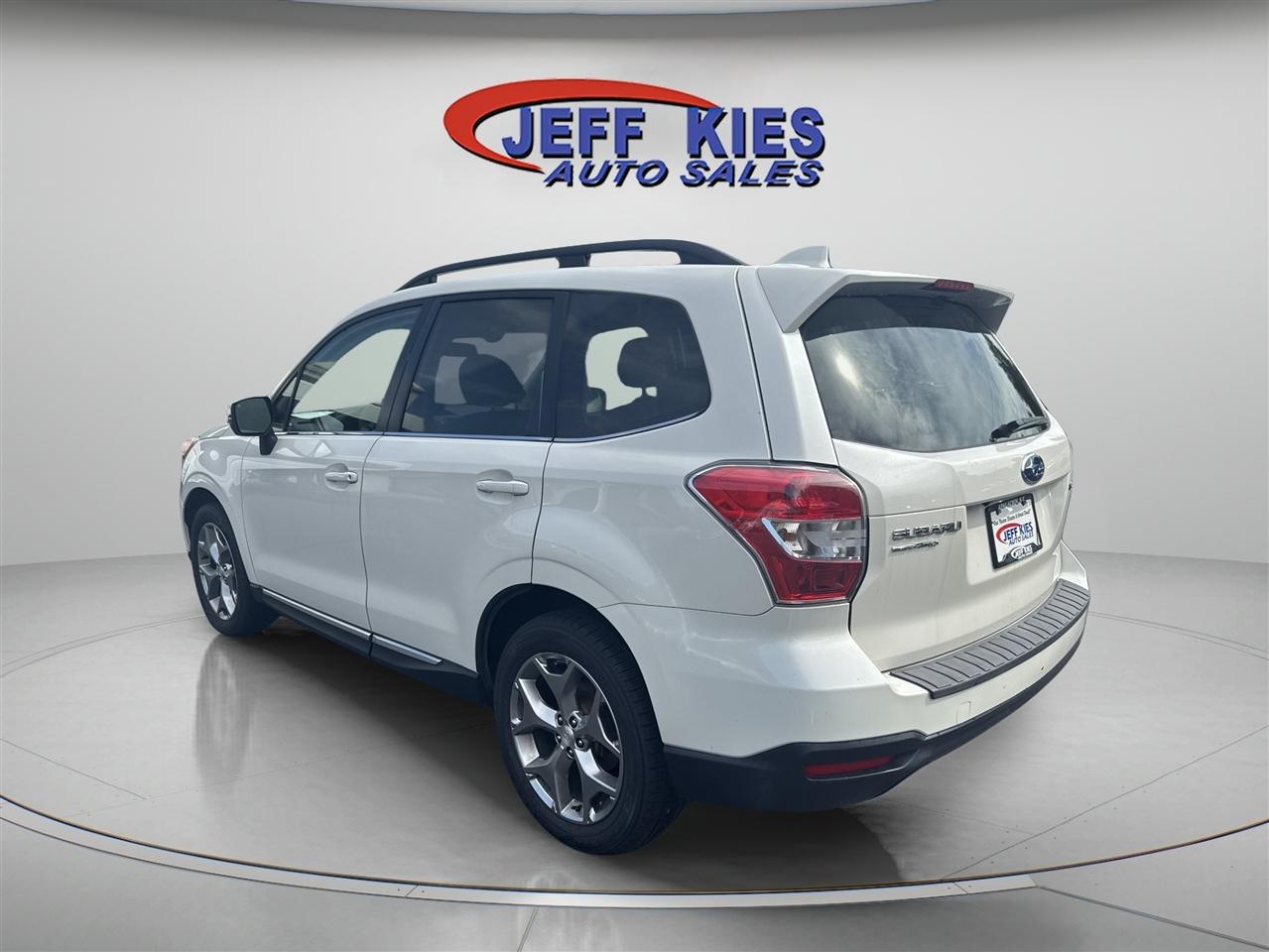 Subaru Forester 4dr CVT 2.5i Touring PZEV 2016