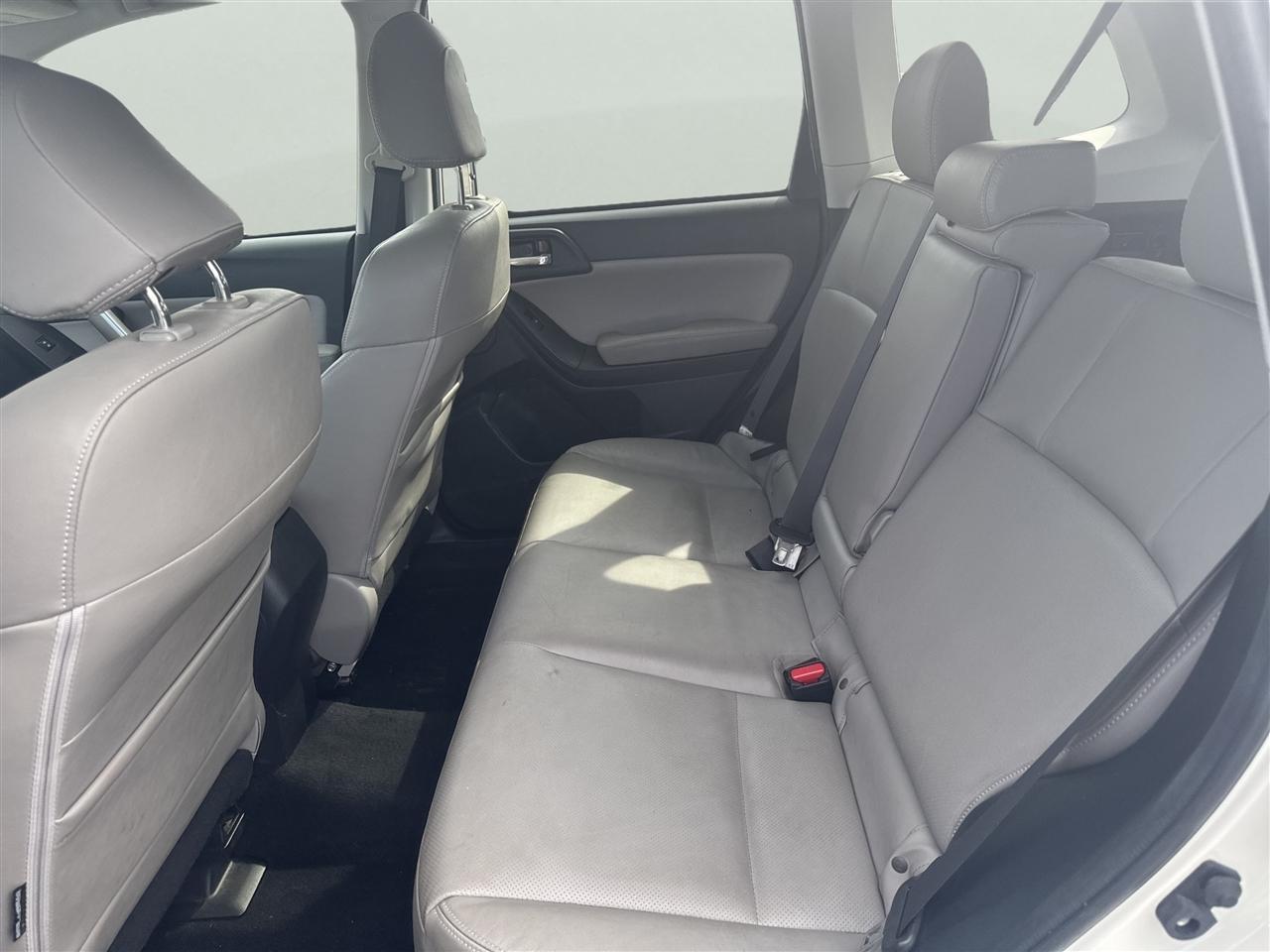 Subaru Forester 4dr CVT 2.5i Touring PZEV 2016