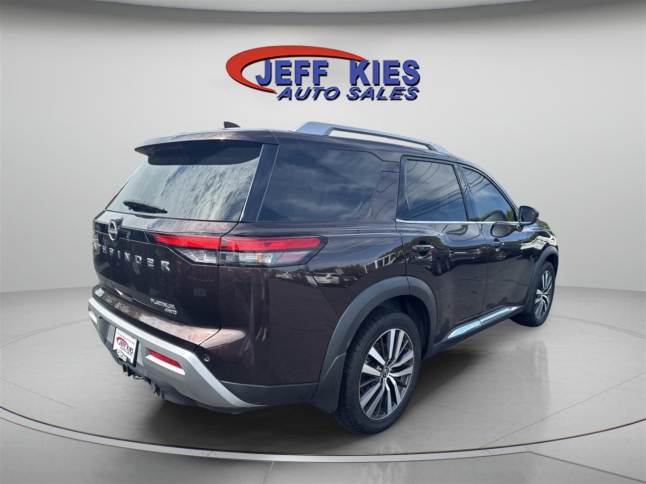 Nissan Pathfinder Platinum 4WD 2022