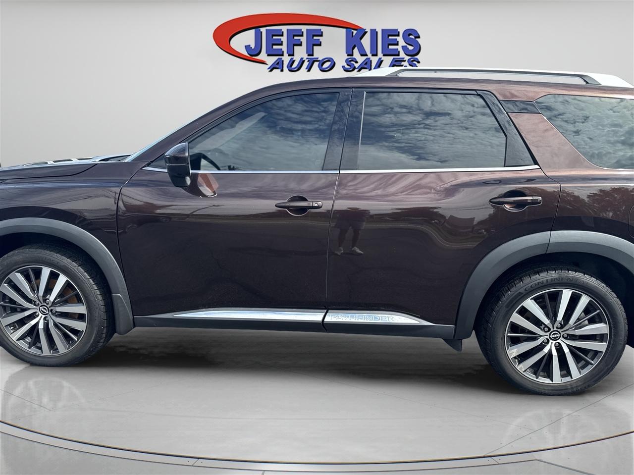 Nissan Pathfinder Platinum 4WD 2022
