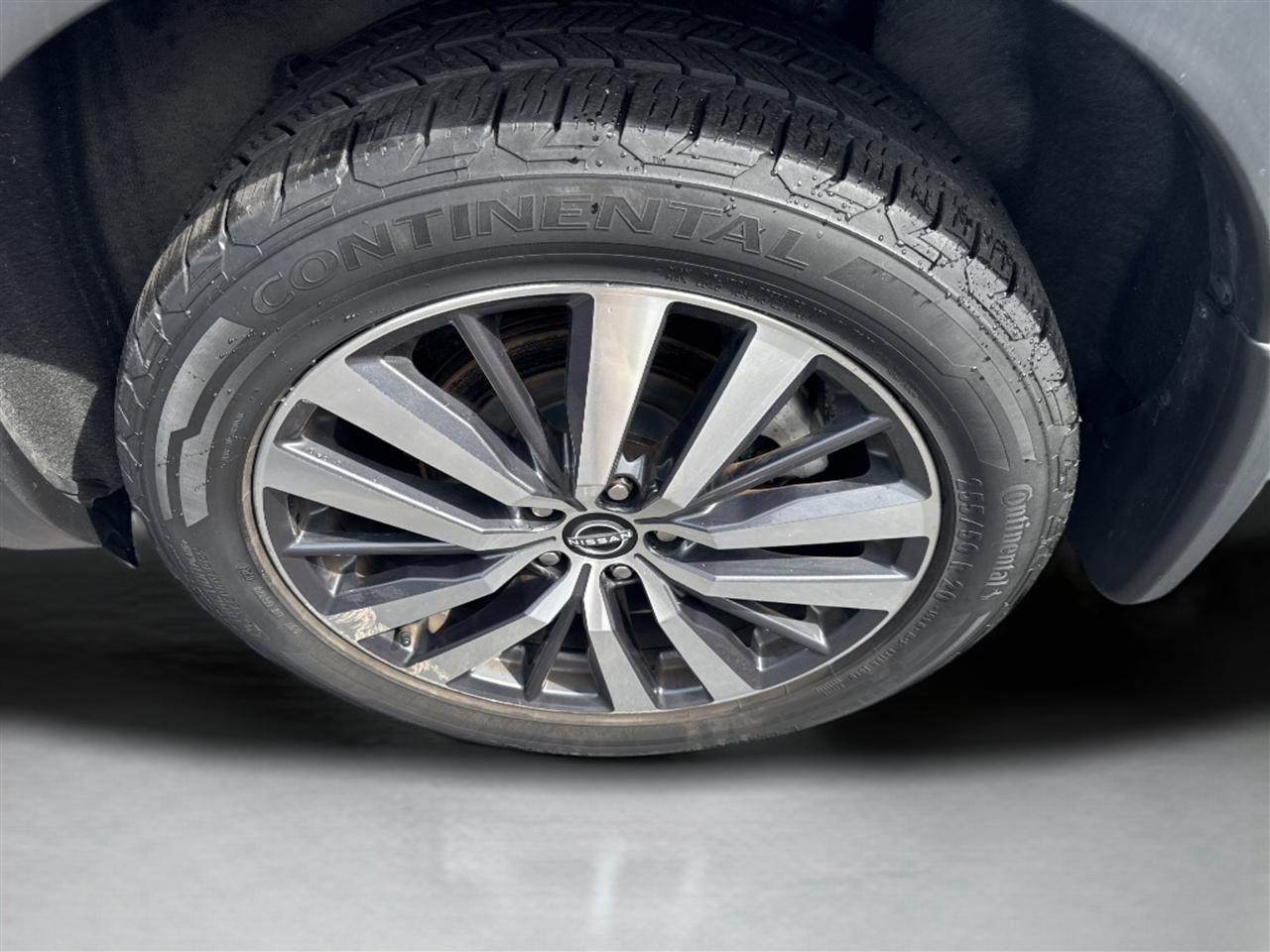 Nissan Pathfinder Platinum 4WD 2022