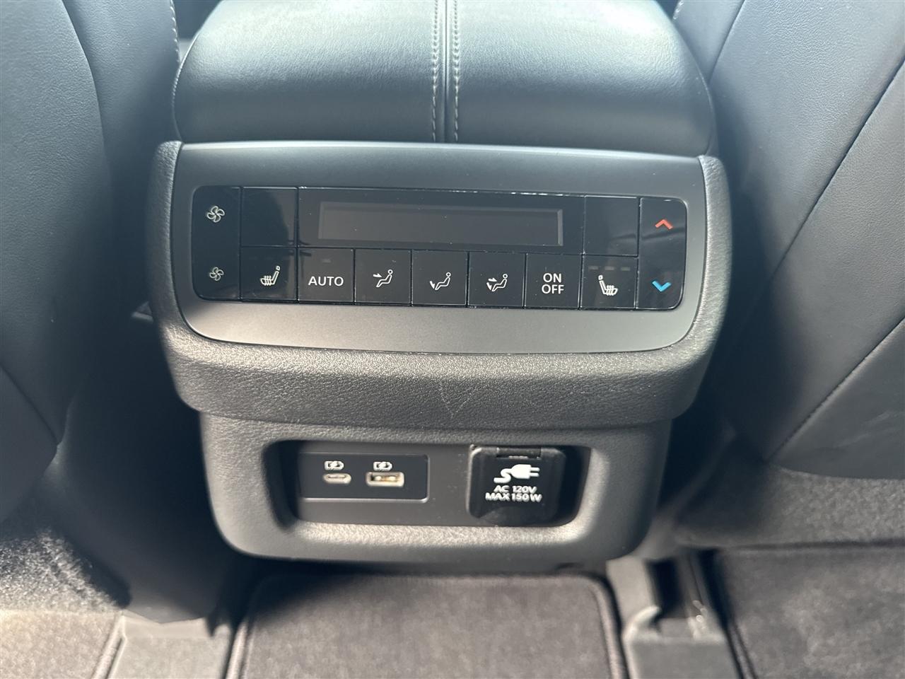 Nissan Pathfinder Platinum 4WD 2022