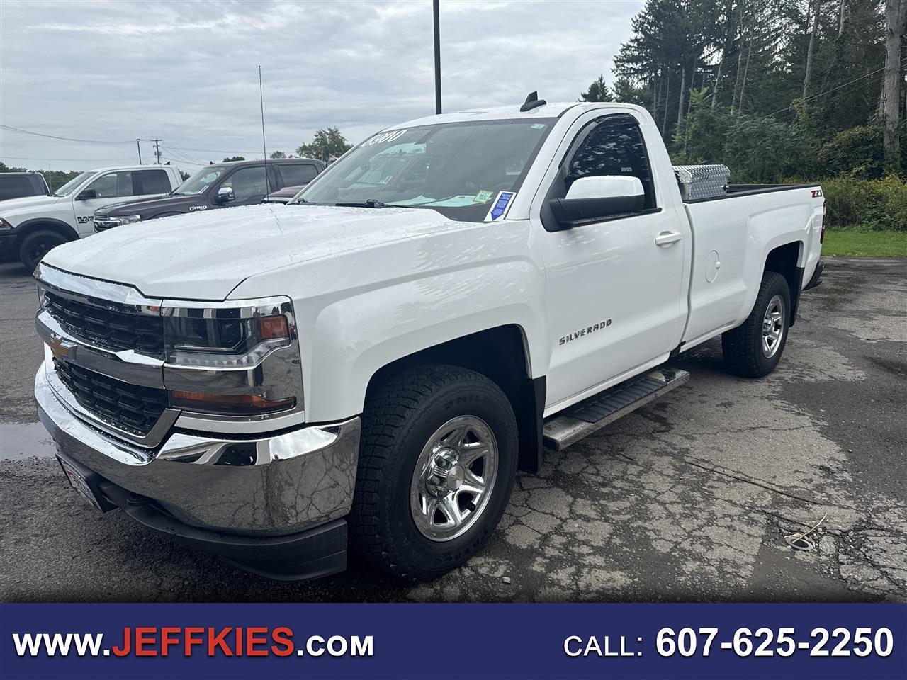 2016 Chevrolet Silverado 1500 4WD Reg Cab 133.0" LS
