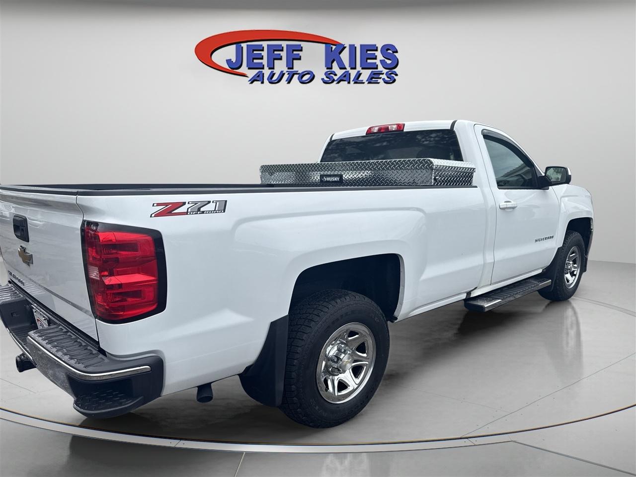 Chevrolet Silverado 1500 4WD Reg Cab 133.0" LS 2016