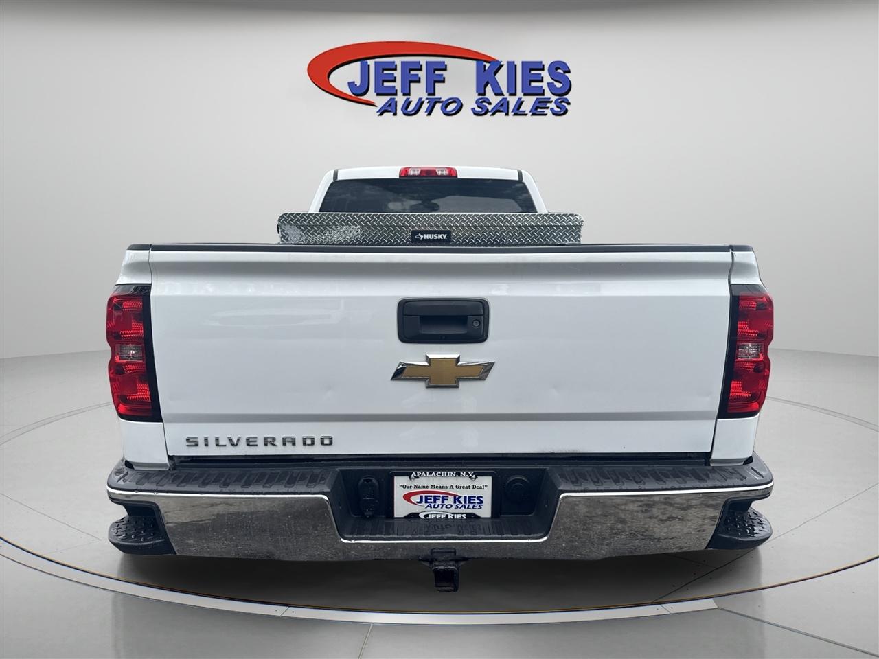 Chevrolet Silverado 1500 4WD Reg Cab 133.0" LS 2016