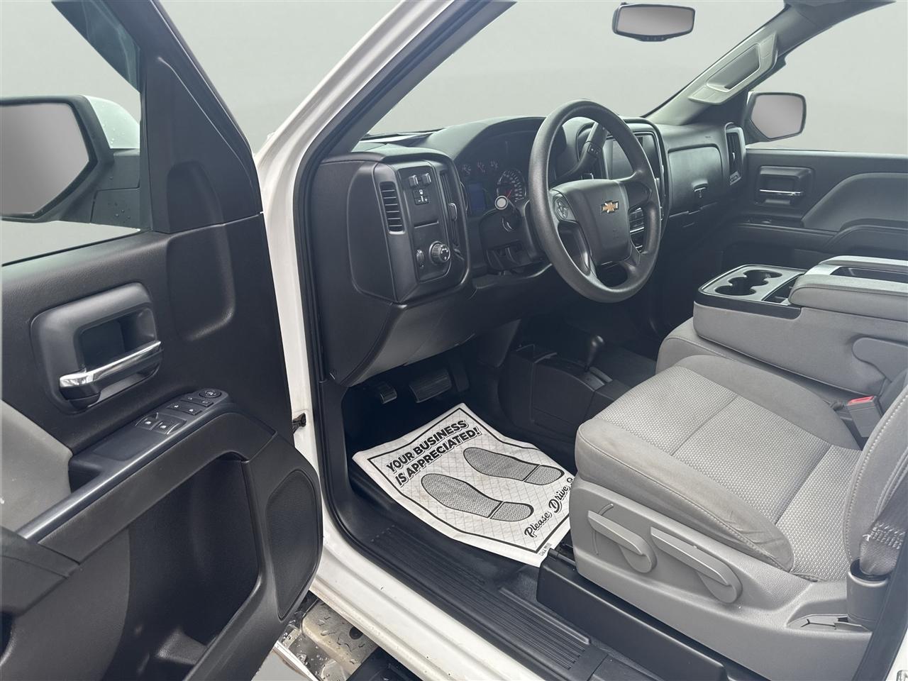 Chevrolet Silverado 1500 4WD Reg Cab 133.0" LS 2016