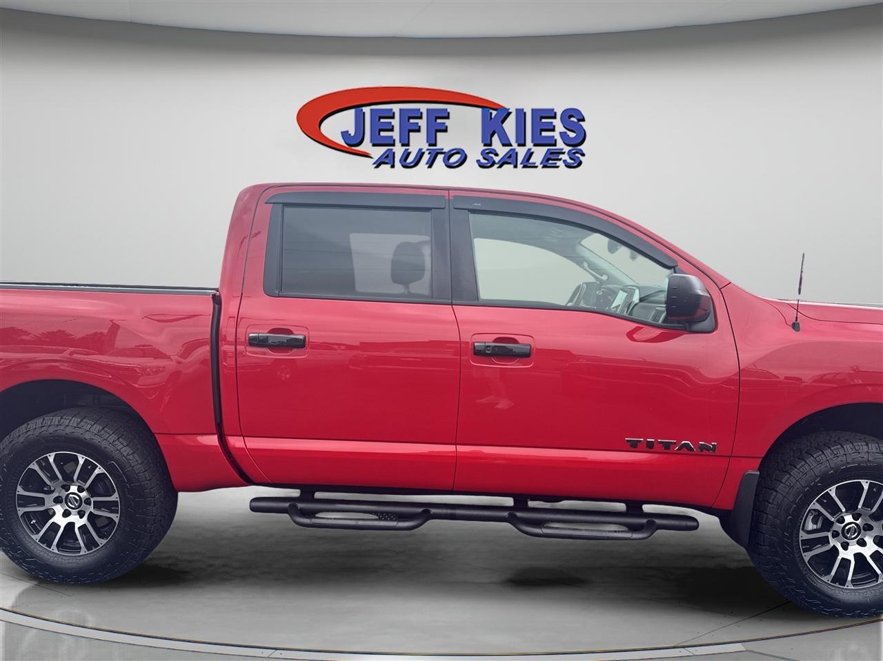 Nissan Titan 4x4 Crew Cab SV 2021