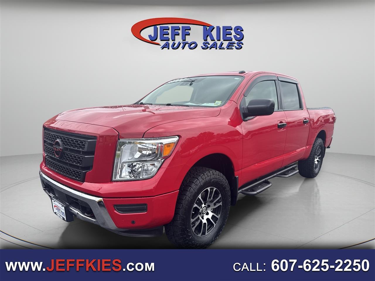 2021 Nissan Titan 4x4 Crew Cab SV